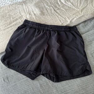 Active shorts by Mondetta